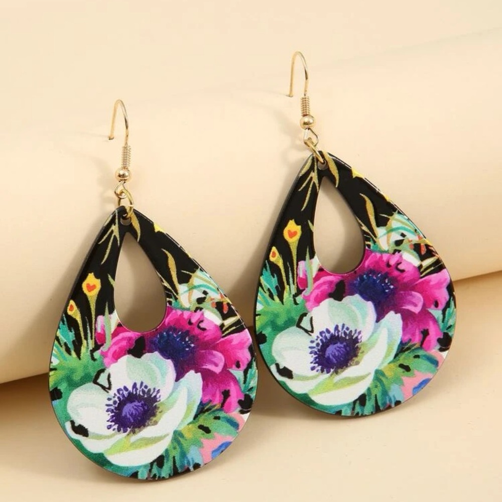 New Artisan Handmade Tropical Paradise Hand Painted Hawaii Floral Gold Earrings - Picture 4 of 16